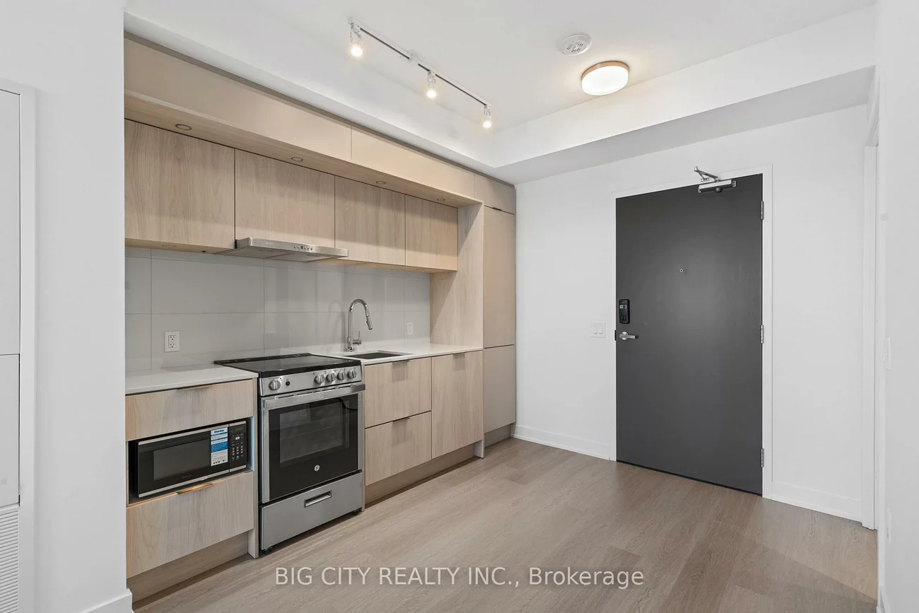 448, Burnhamthrope, City Centre, Mississauga