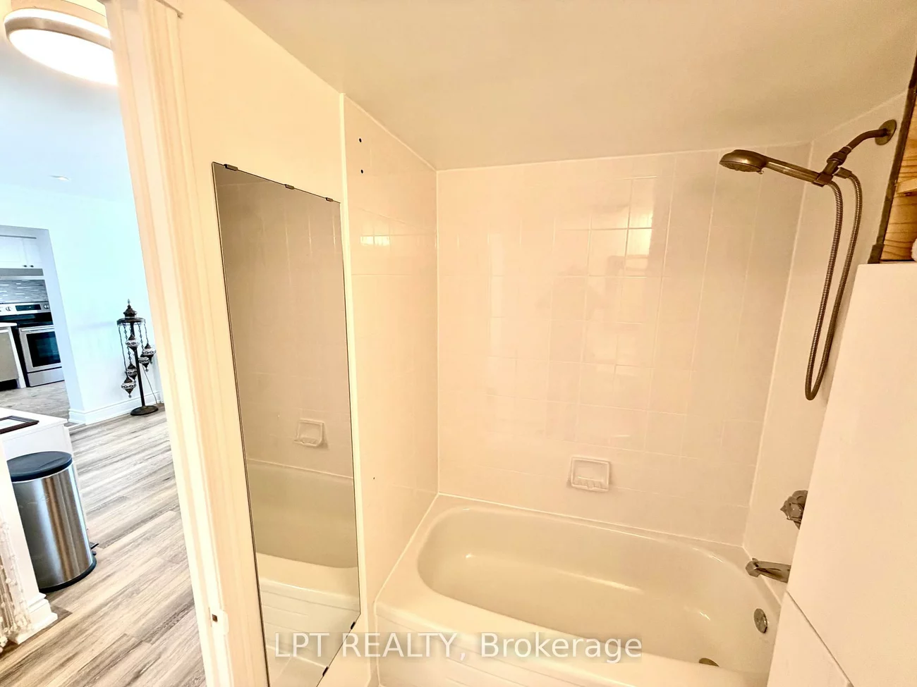 135, Hillcrest, Cooksville, Mississauga