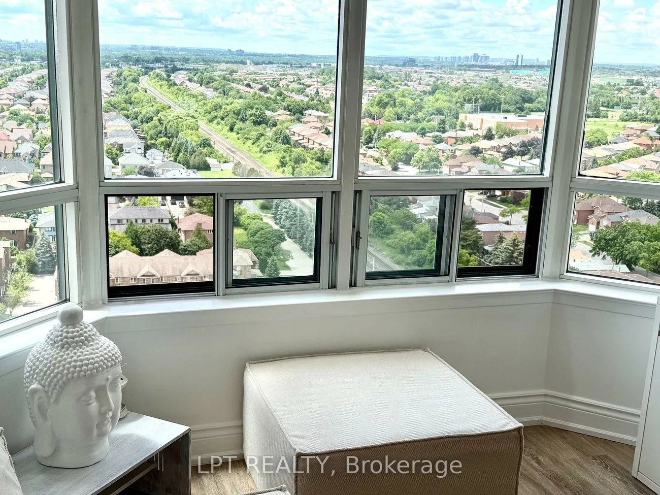 135, Hillcrest, Cooksville, Mississauga