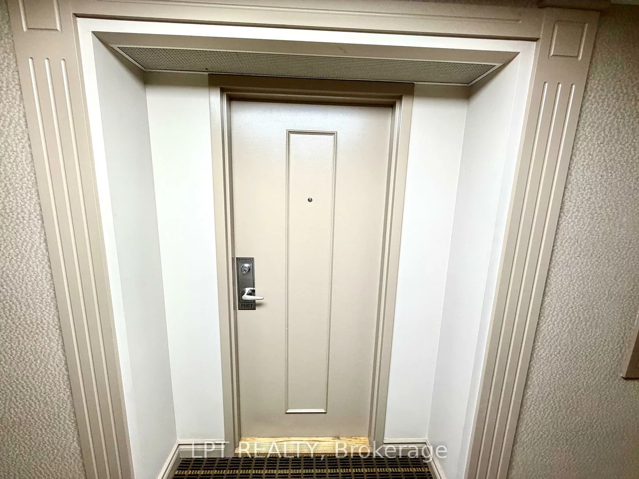 135, Hillcrest, Cooksville, Mississauga