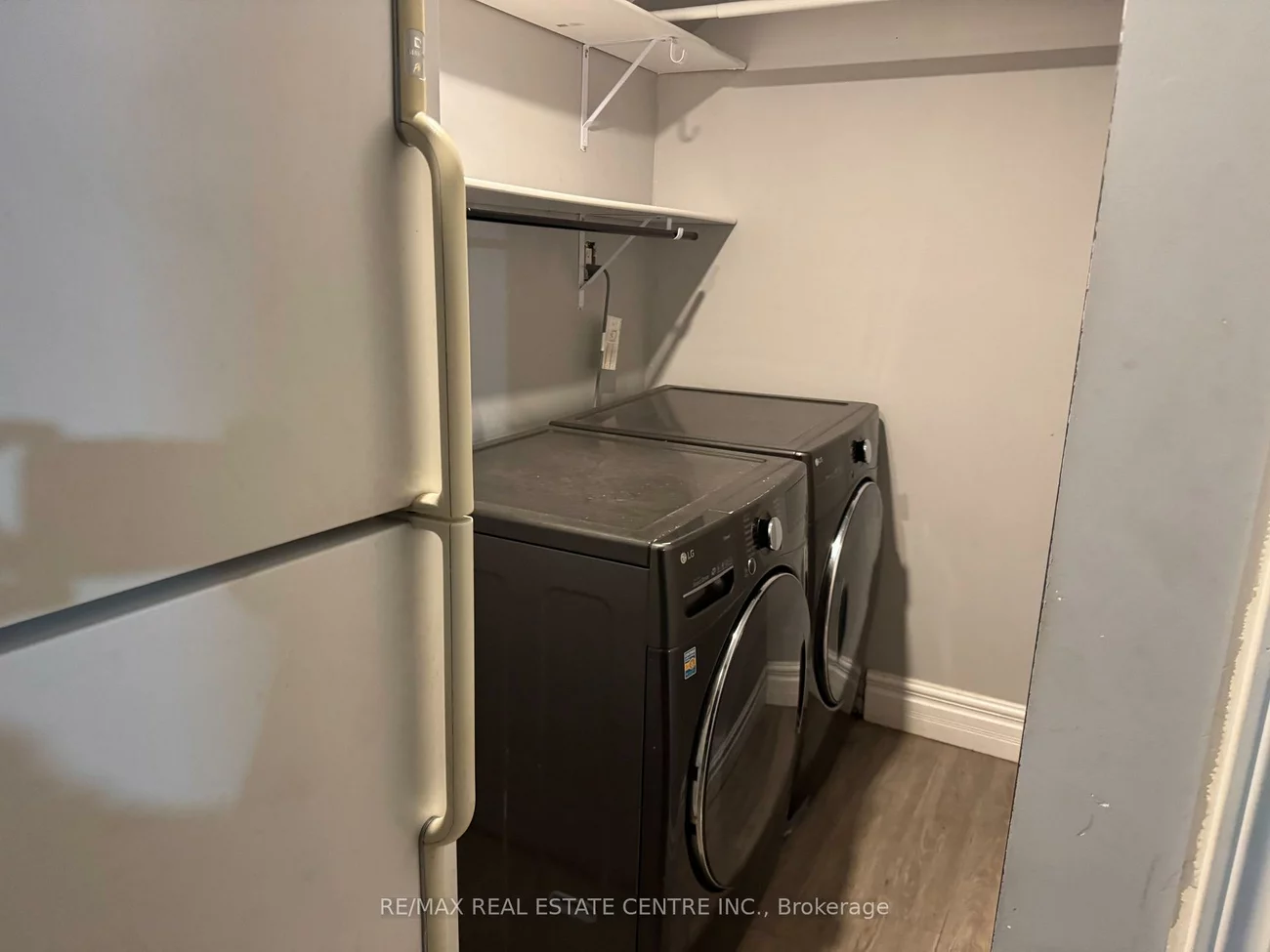 2825, Gananoque, Meadowvale, Mississauga