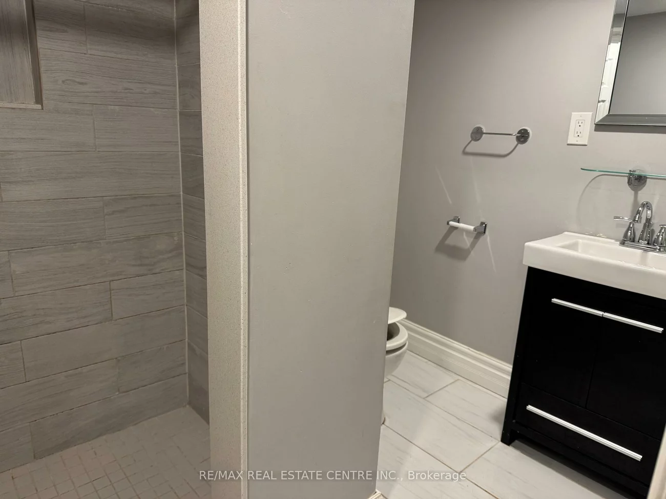 2825, Gananoque, Meadowvale, Mississauga