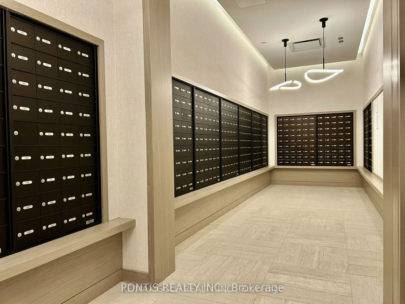 4015, The Exchange, City Centre, Mississauga