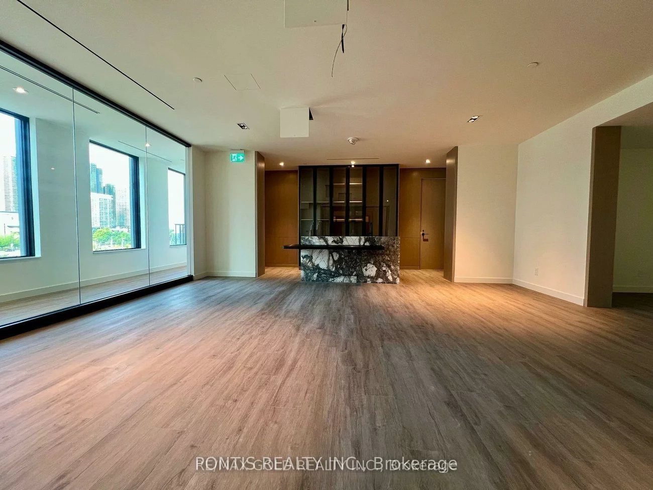 4015, The Exchange, City Centre, Mississauga