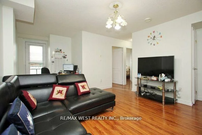 7405, Goreway, Malton, Mississauga