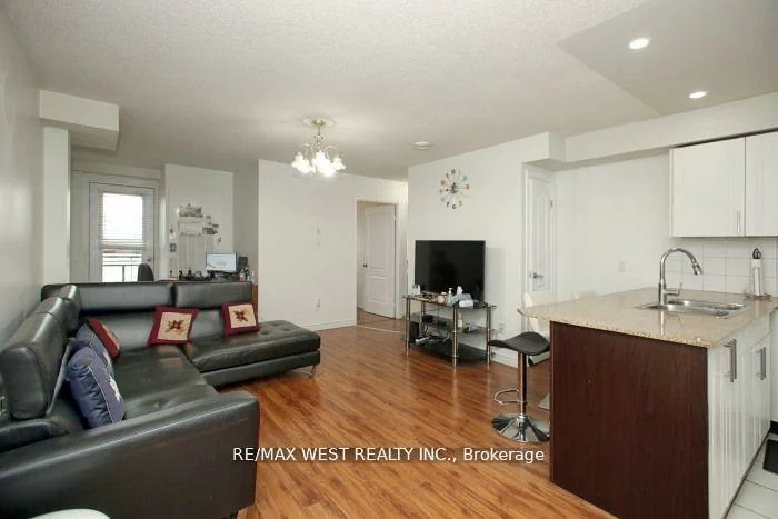 7405, Goreway, Malton, Mississauga