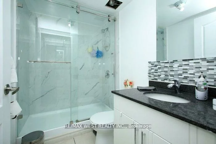 7405, Goreway, Malton, Mississauga
