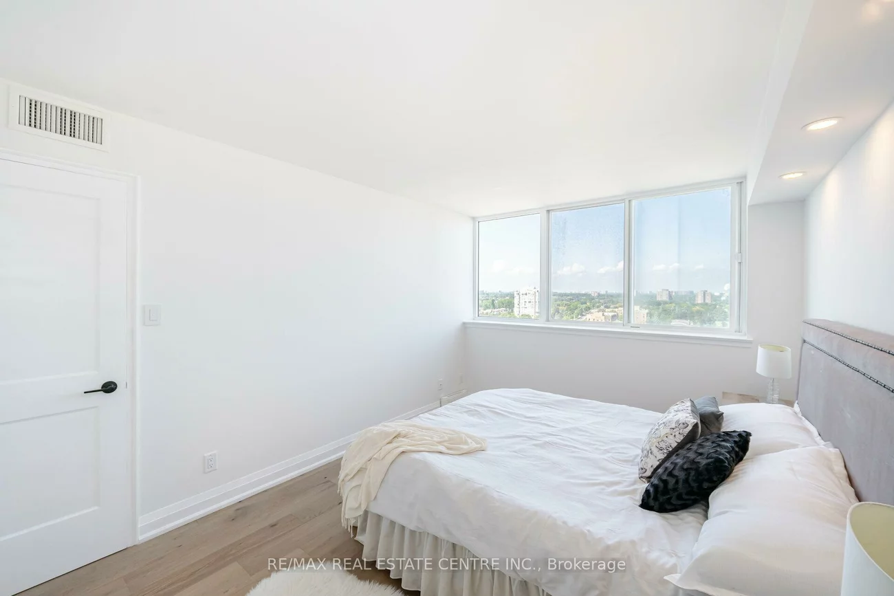 1360, Rathburn, Rathwood, Mississauga