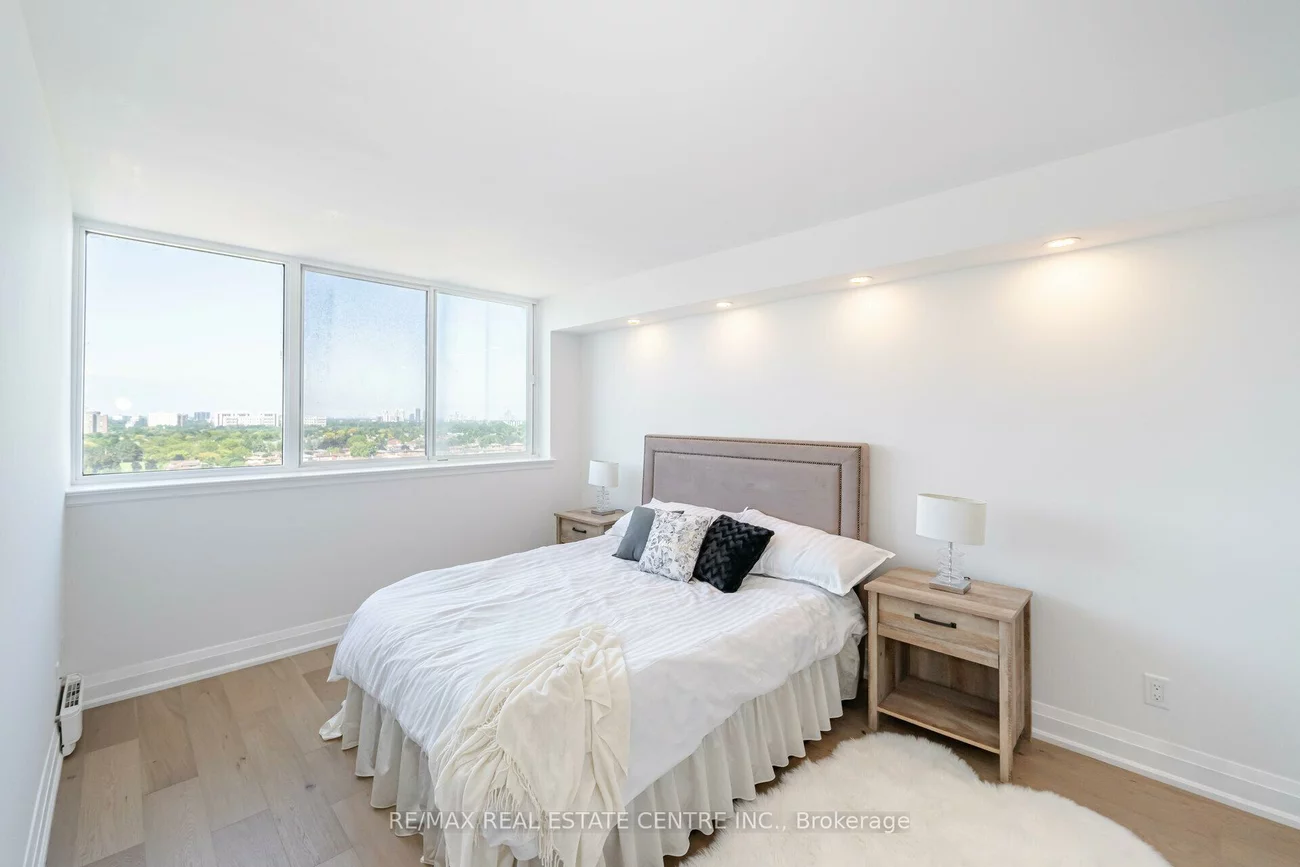 1360, Rathburn, Rathwood, Mississauga