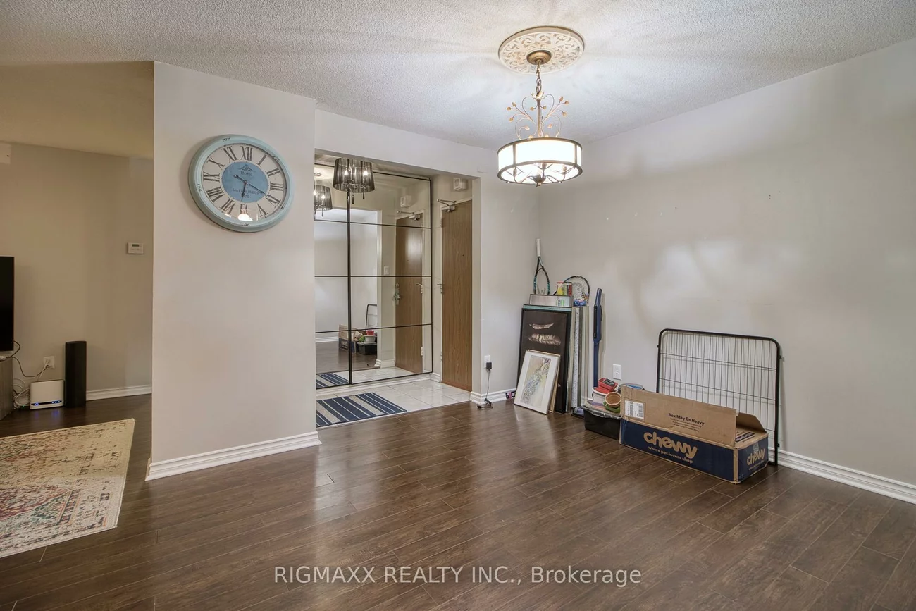20, Mississauga Valley, Mississauga Valleys, Mississauga