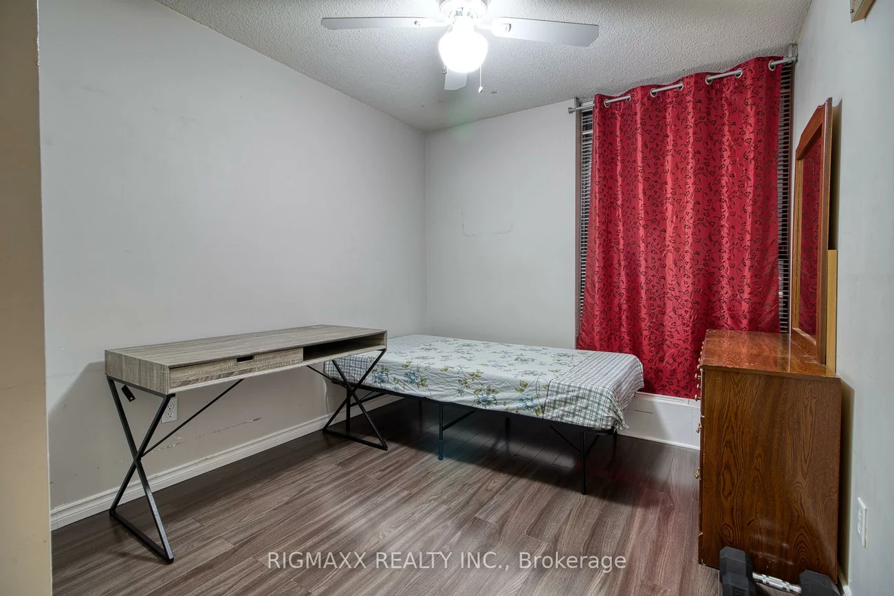 20, Mississauga Valley, Mississauga Valleys, Mississauga