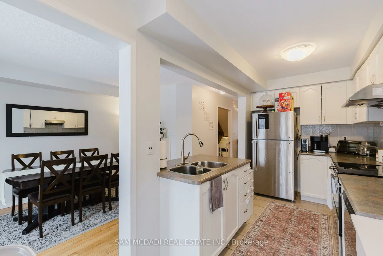 1591, South Parade, East Credit, Mississauga