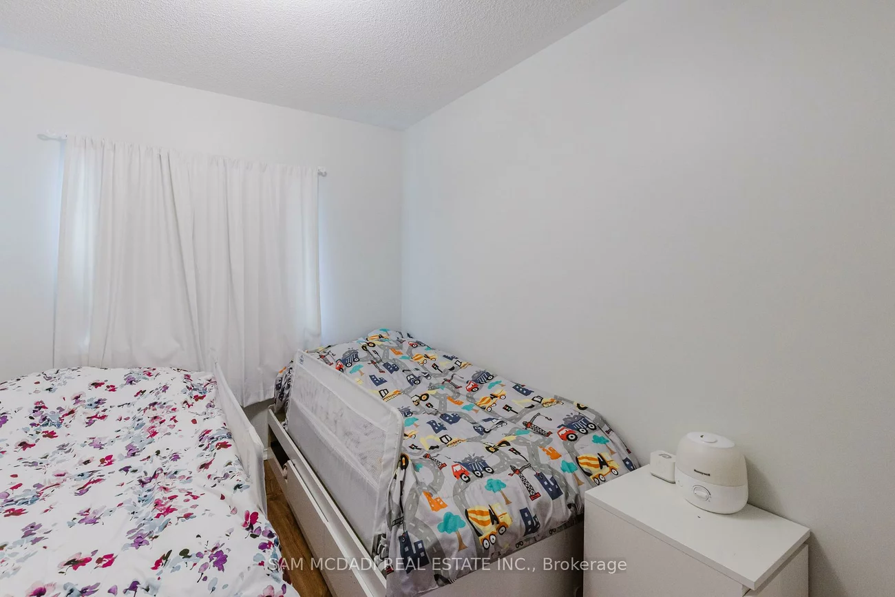 1591, South Parade, East Credit, Mississauga