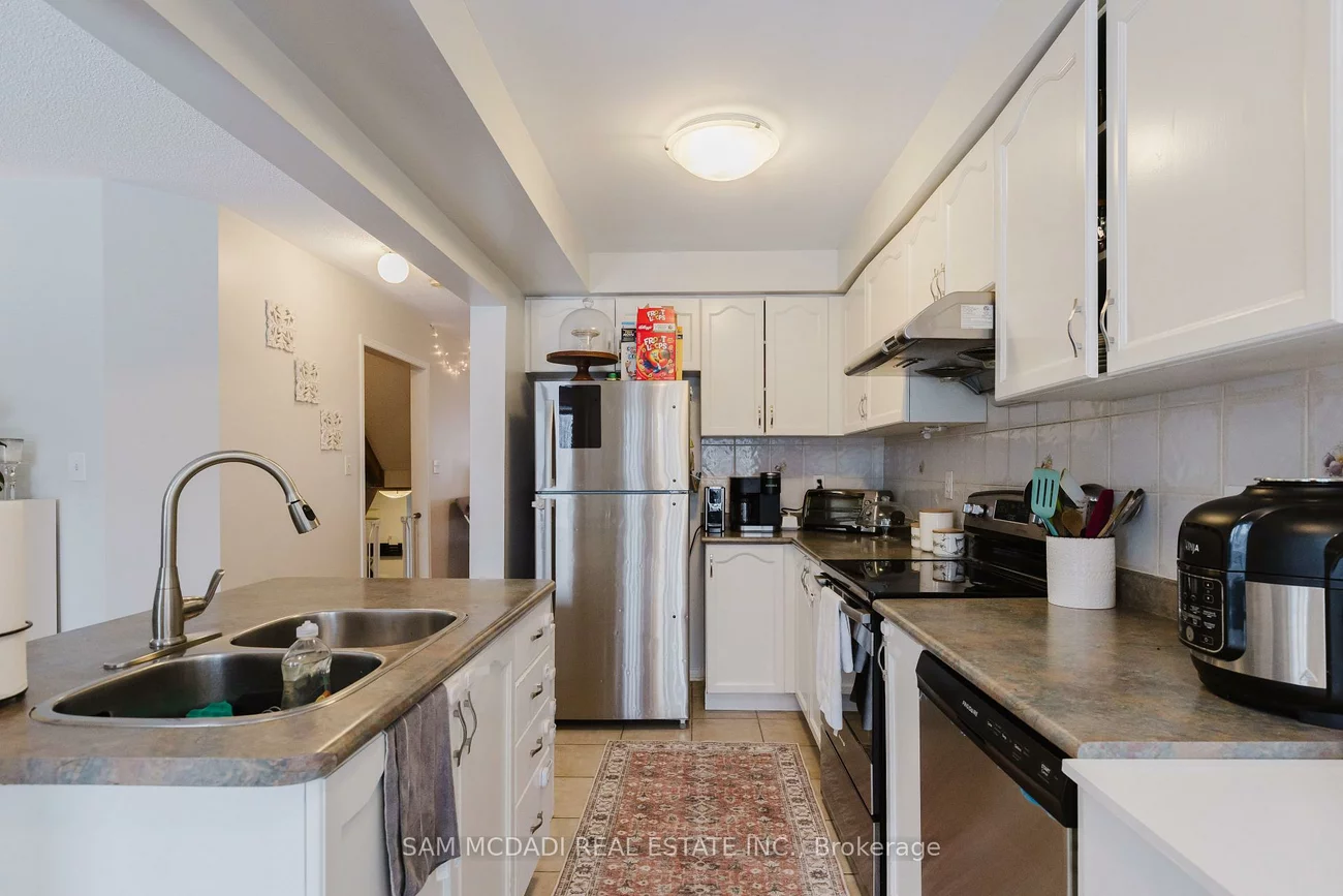 1591, South Parade, East Credit, Mississauga