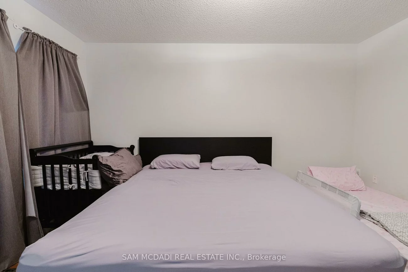 1591, South Parade, East Credit, Mississauga