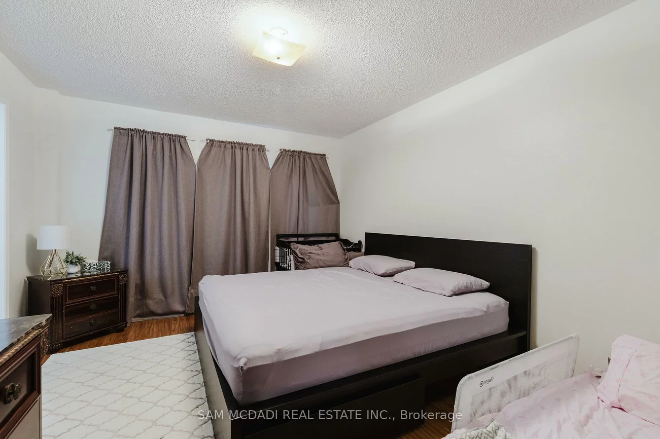 1591, South Parade, East Credit, Mississauga