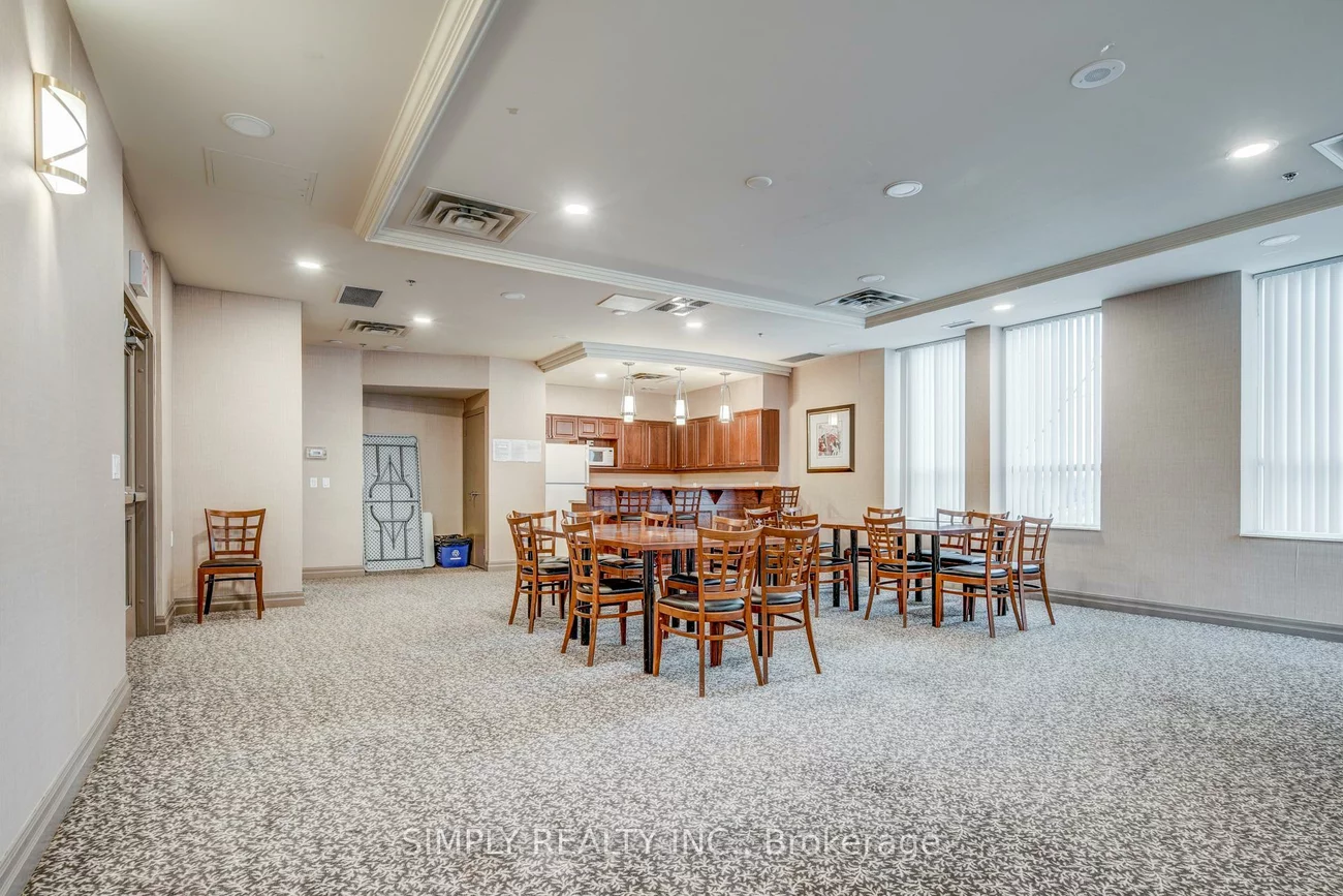 4879, Kimbermount, Central Erin Mills, Mississauga