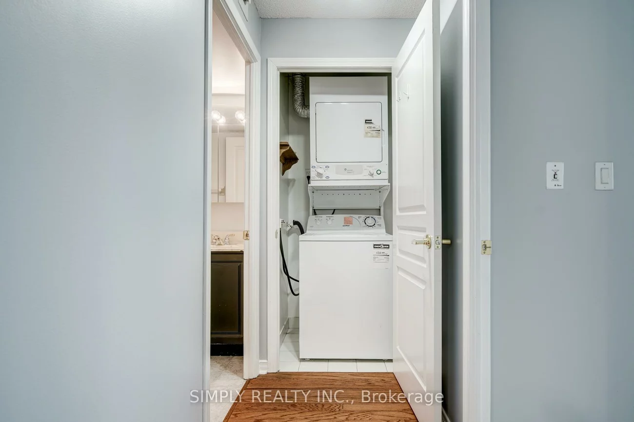 4879, Kimbermount, Central Erin Mills, Mississauga