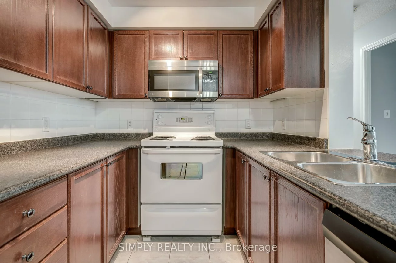 4879, Kimbermount, Central Erin Mills, Mississauga