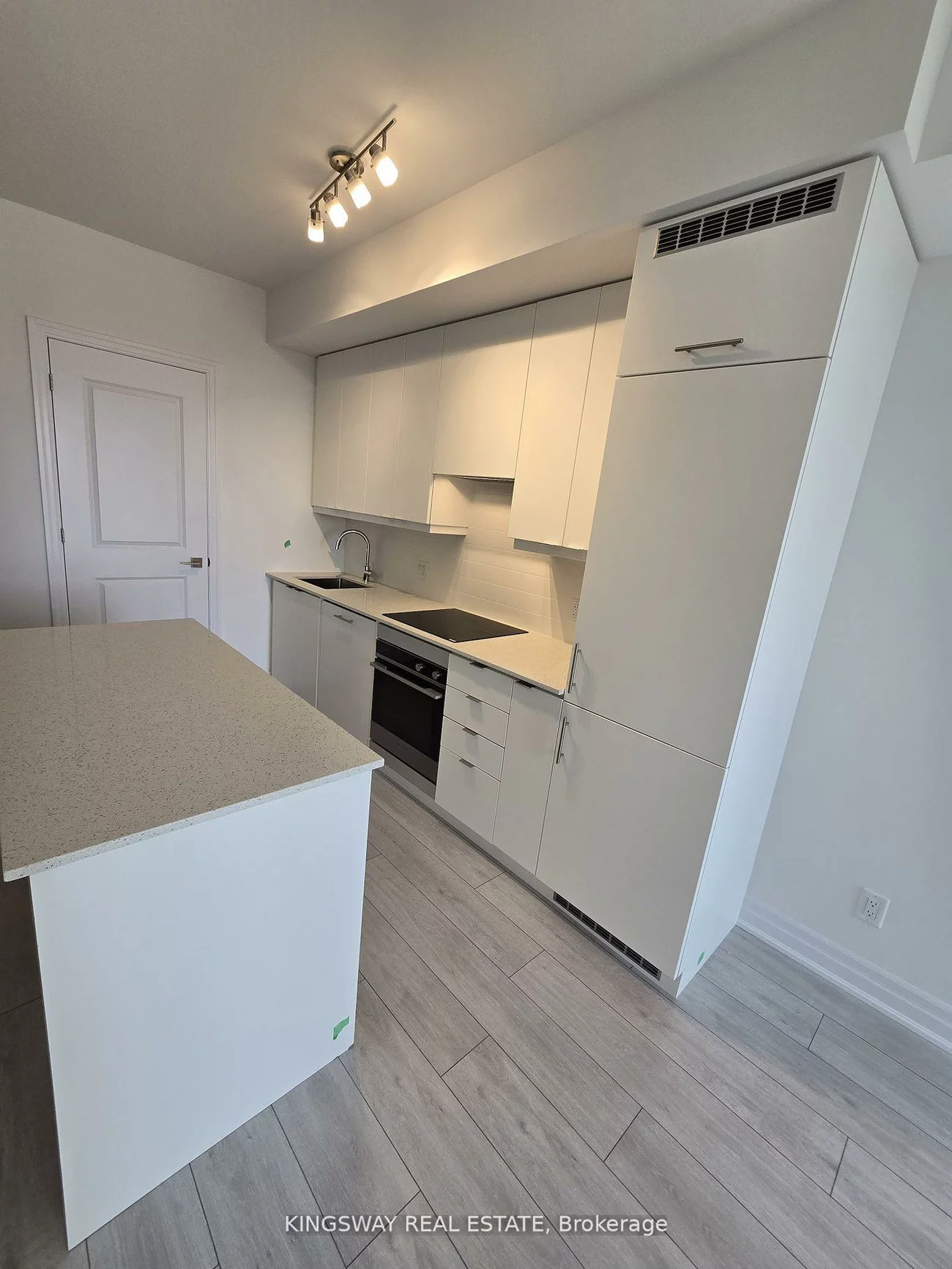 30, Elm, Fairview, Mississauga