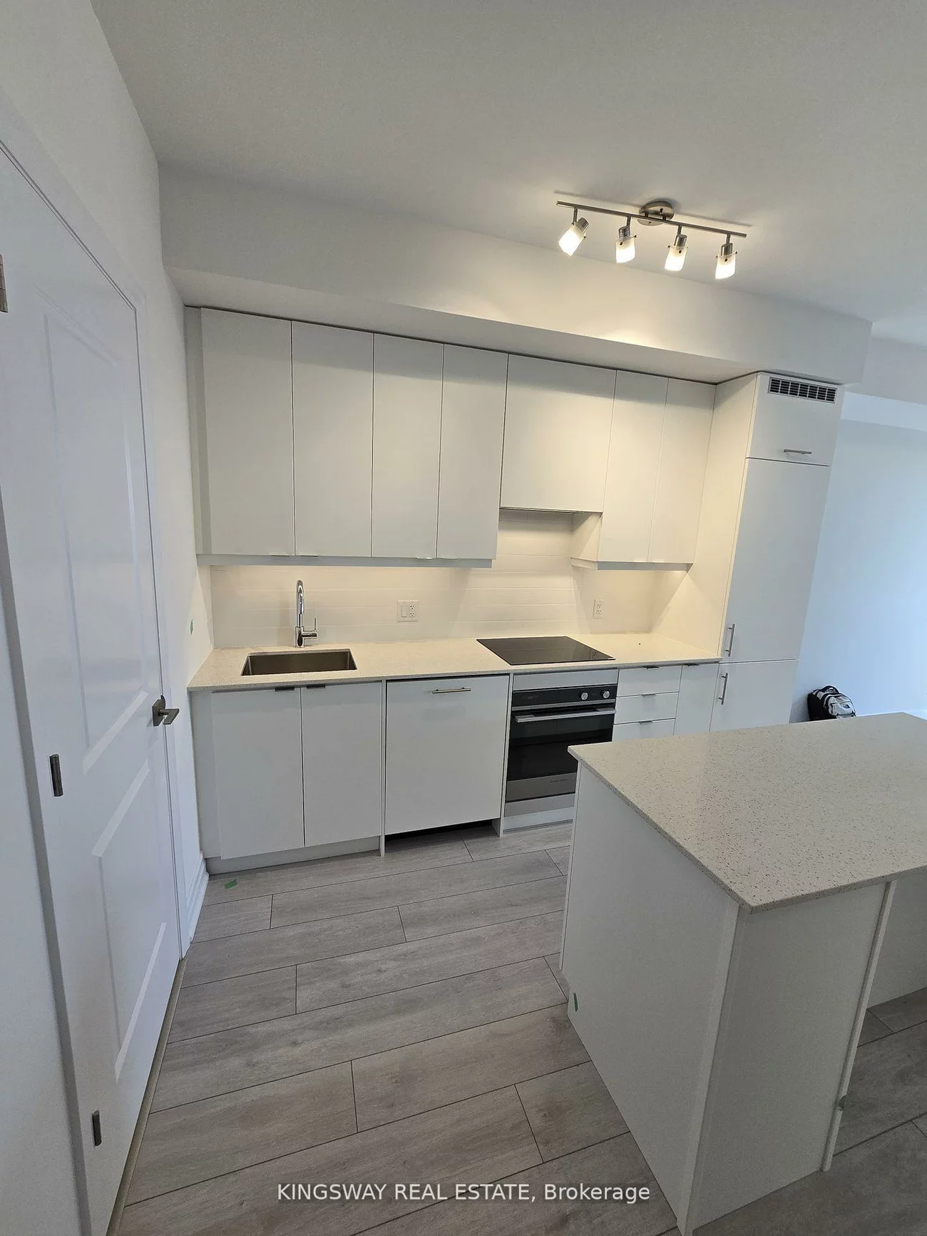 30, Elm, Fairview, Mississauga