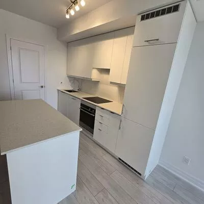 30, Elm, Fairview, Mississauga