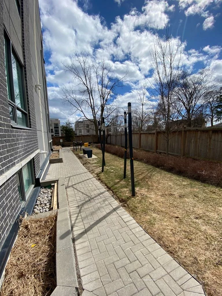 650, Atwater, Mineola, Mississauga