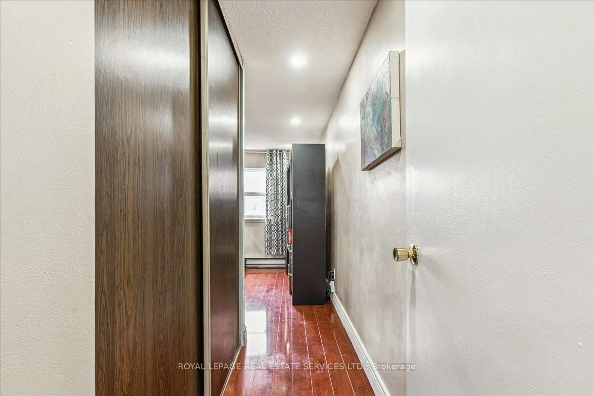 3050, Constitution, Applewood, Mississauga