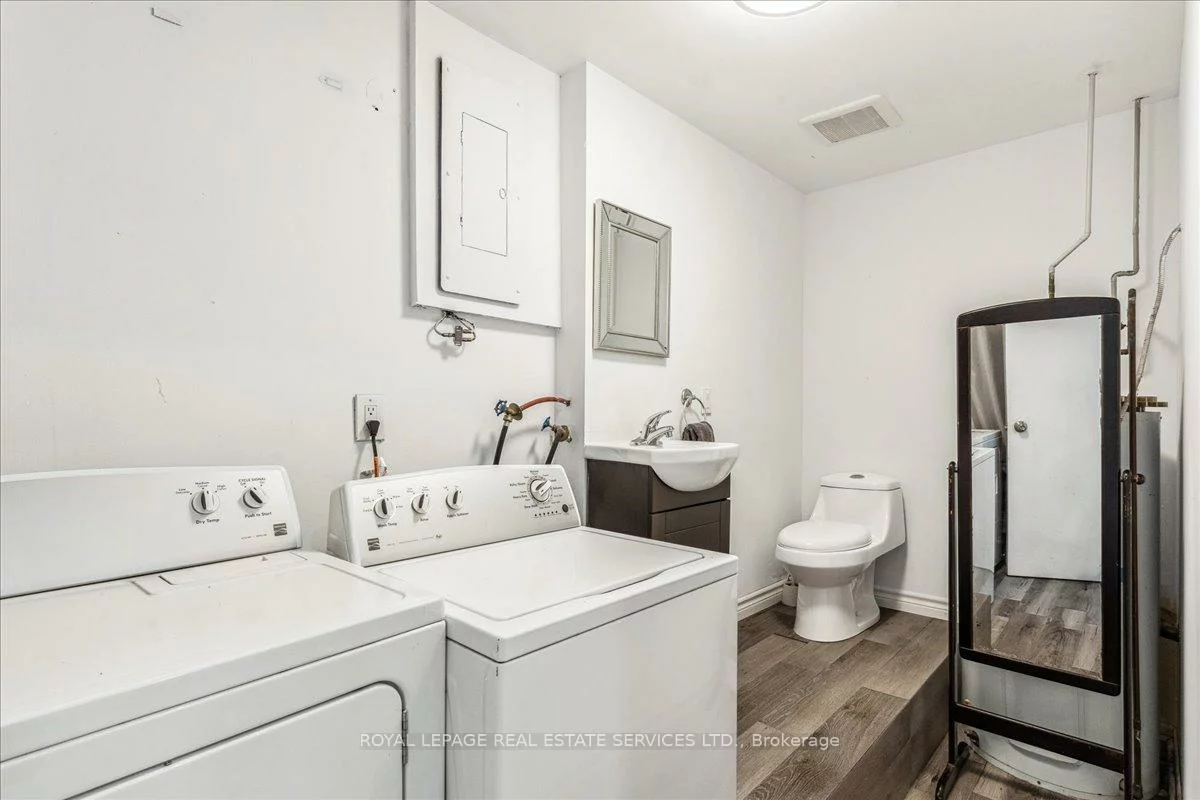 3050, Constitution, Applewood, Mississauga