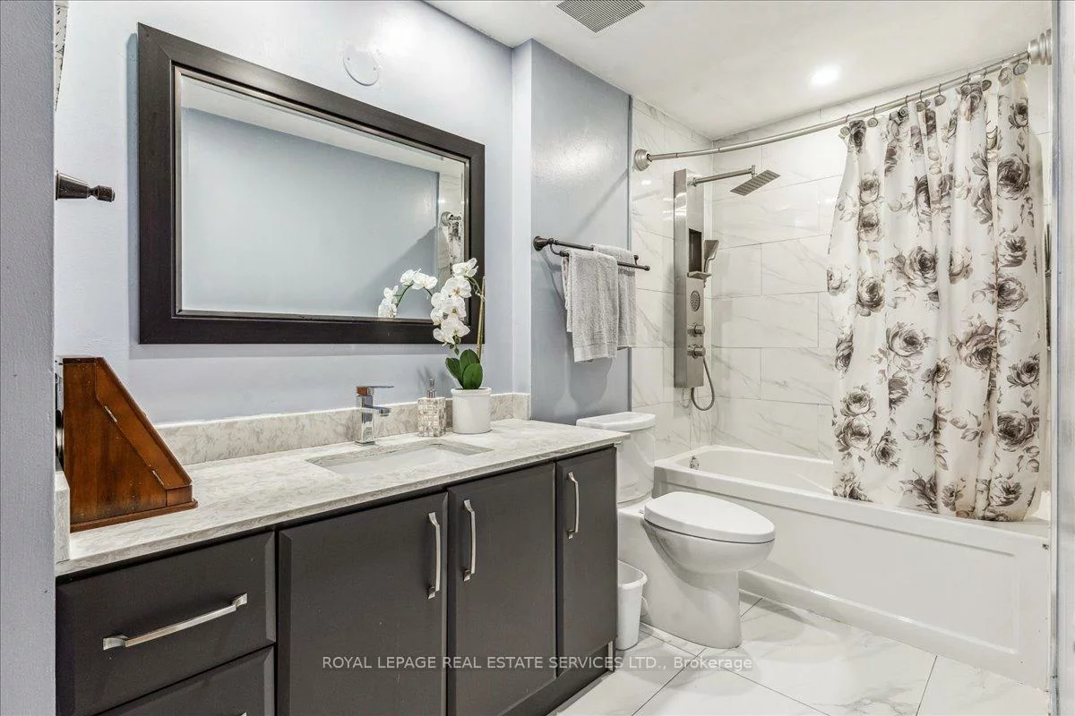 3050, Constitution, Applewood, Mississauga