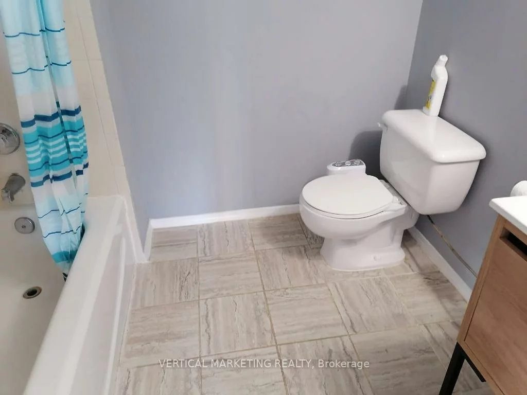 25, Trailwood, Hurontario, Mississauga