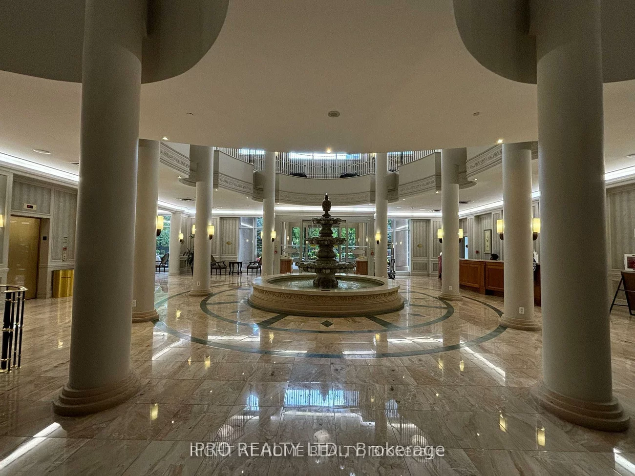 25, Kingsbridge Garden, Hurontario, Mississauga