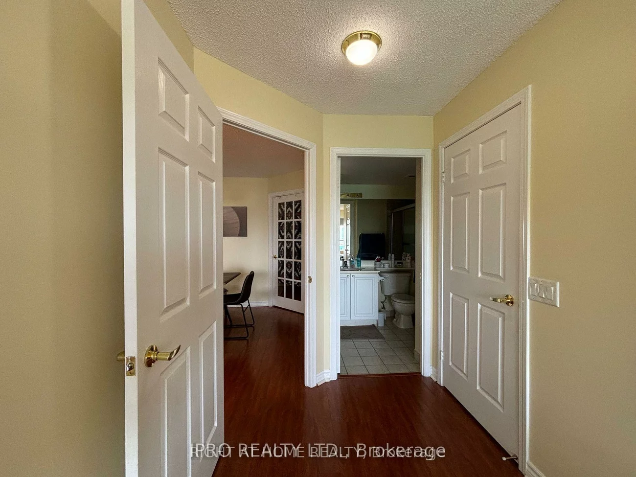25, Kingsbridge Garden, Hurontario, Mississauga