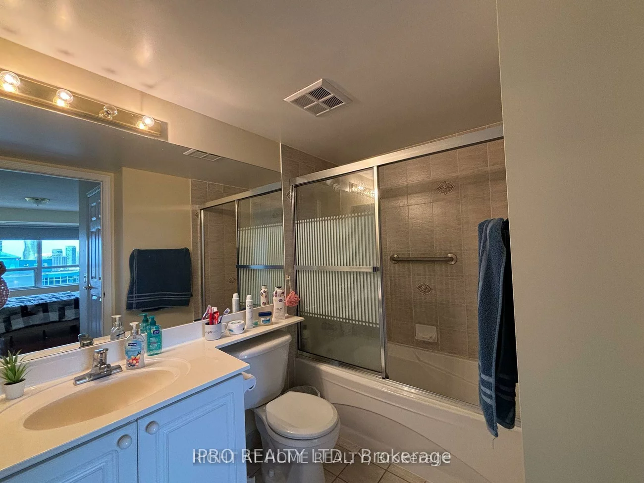25, Kingsbridge Garden, Hurontario, Mississauga