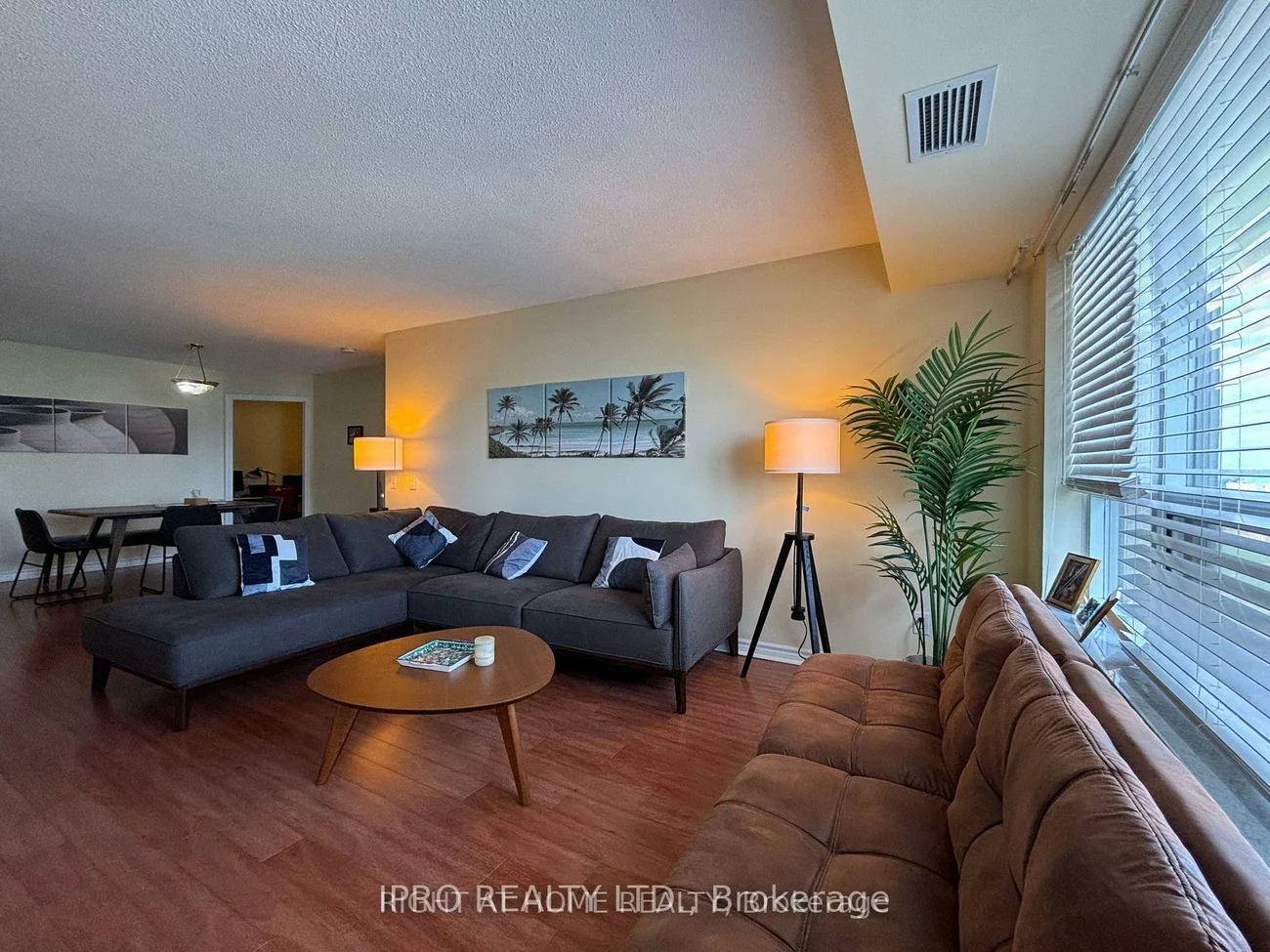 25, Kingsbridge Garden, Hurontario, Mississauga