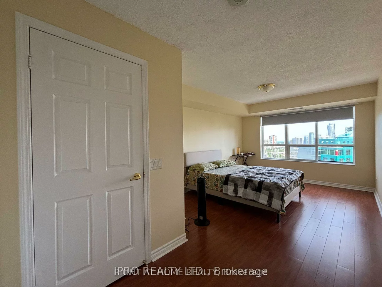 25, Kingsbridge Garden, Hurontario, Mississauga