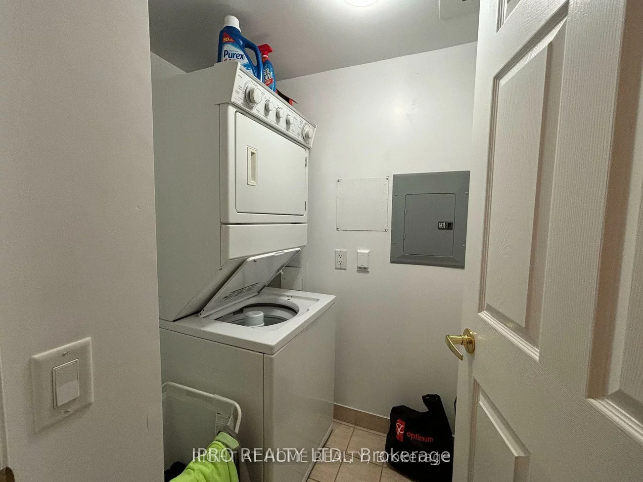 25, Kingsbridge Garden, Hurontario, Mississauga