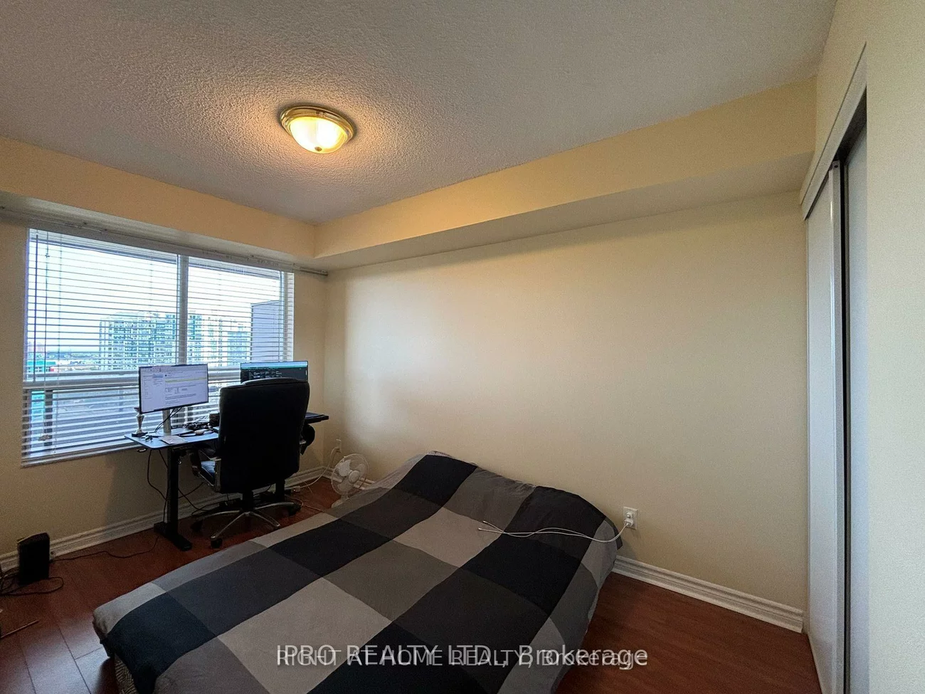 25, Kingsbridge Garden, Hurontario, Mississauga