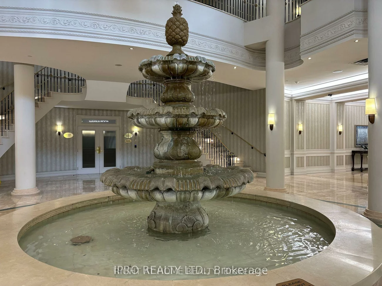 25, Kingsbridge Garden, Hurontario, Mississauga