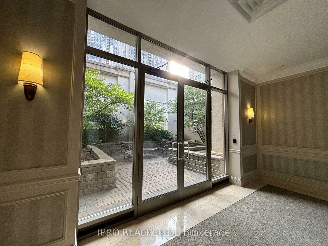 25, Kingsbridge Garden, Hurontario, Mississauga