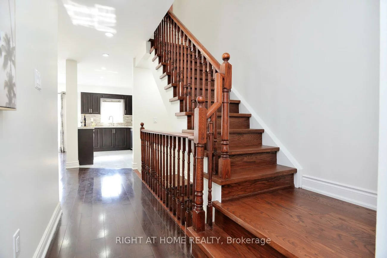 3150, Erin Centre, Churchill Meadows, Mississauga