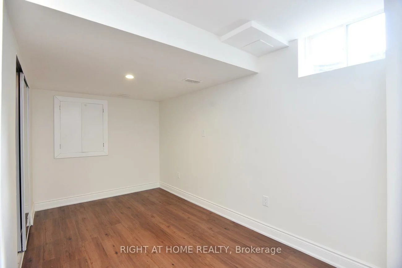 3150, Erin Centre, Churchill Meadows, Mississauga