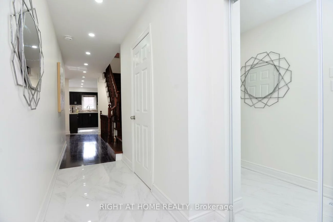 3150, Erin Centre, Churchill Meadows, Mississauga