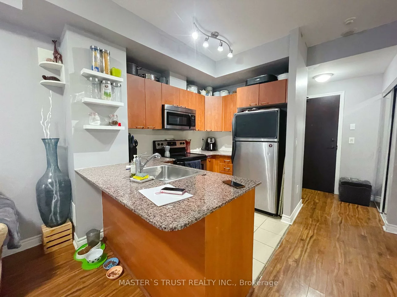 385, Prince Of Wales, City Centre, Mississauga