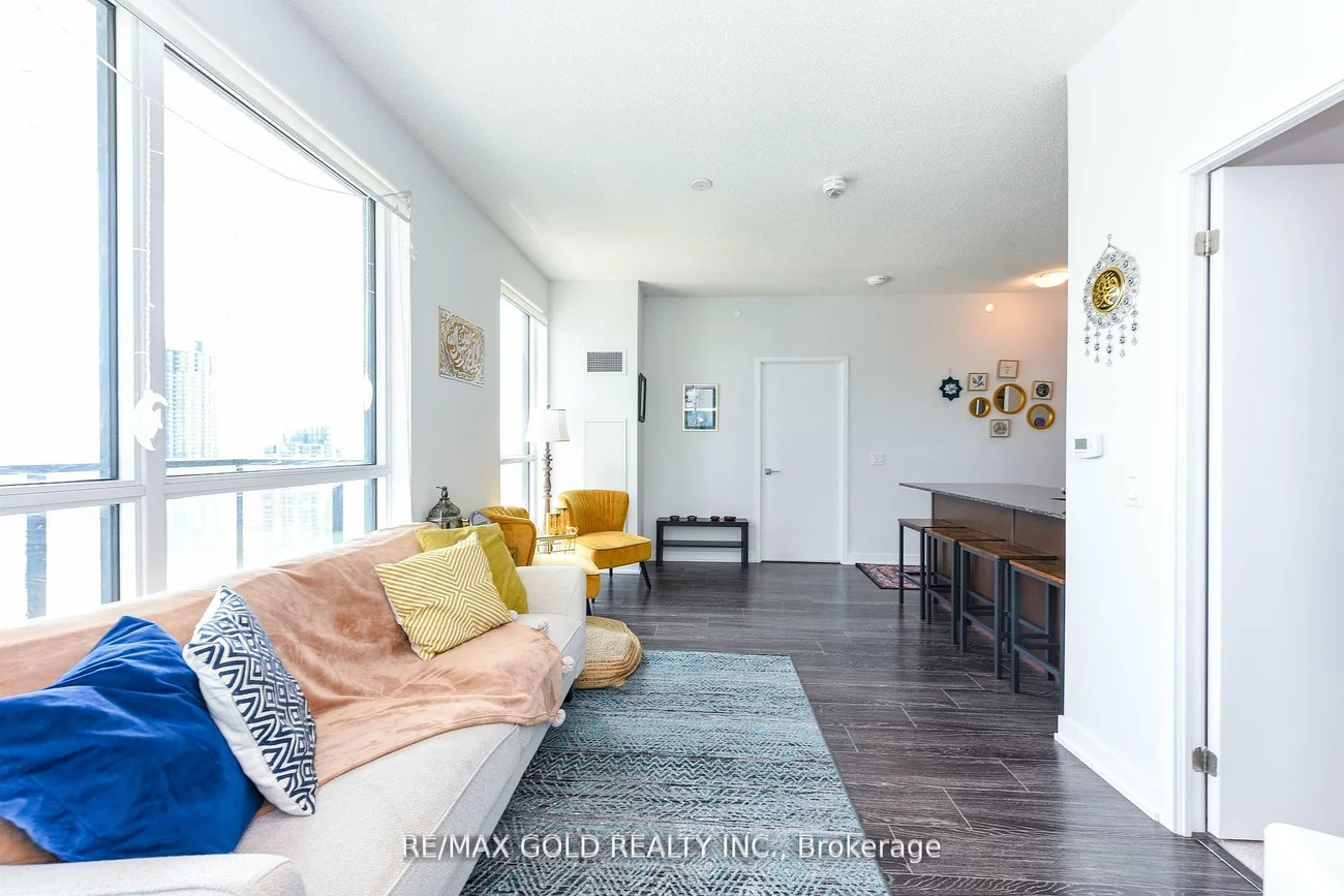 4055, Parkside Village, City Centre, Mississauga