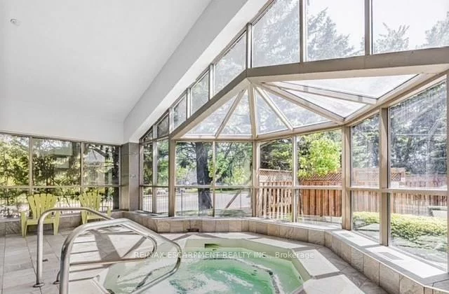 75, King, Cooksville, Mississauga