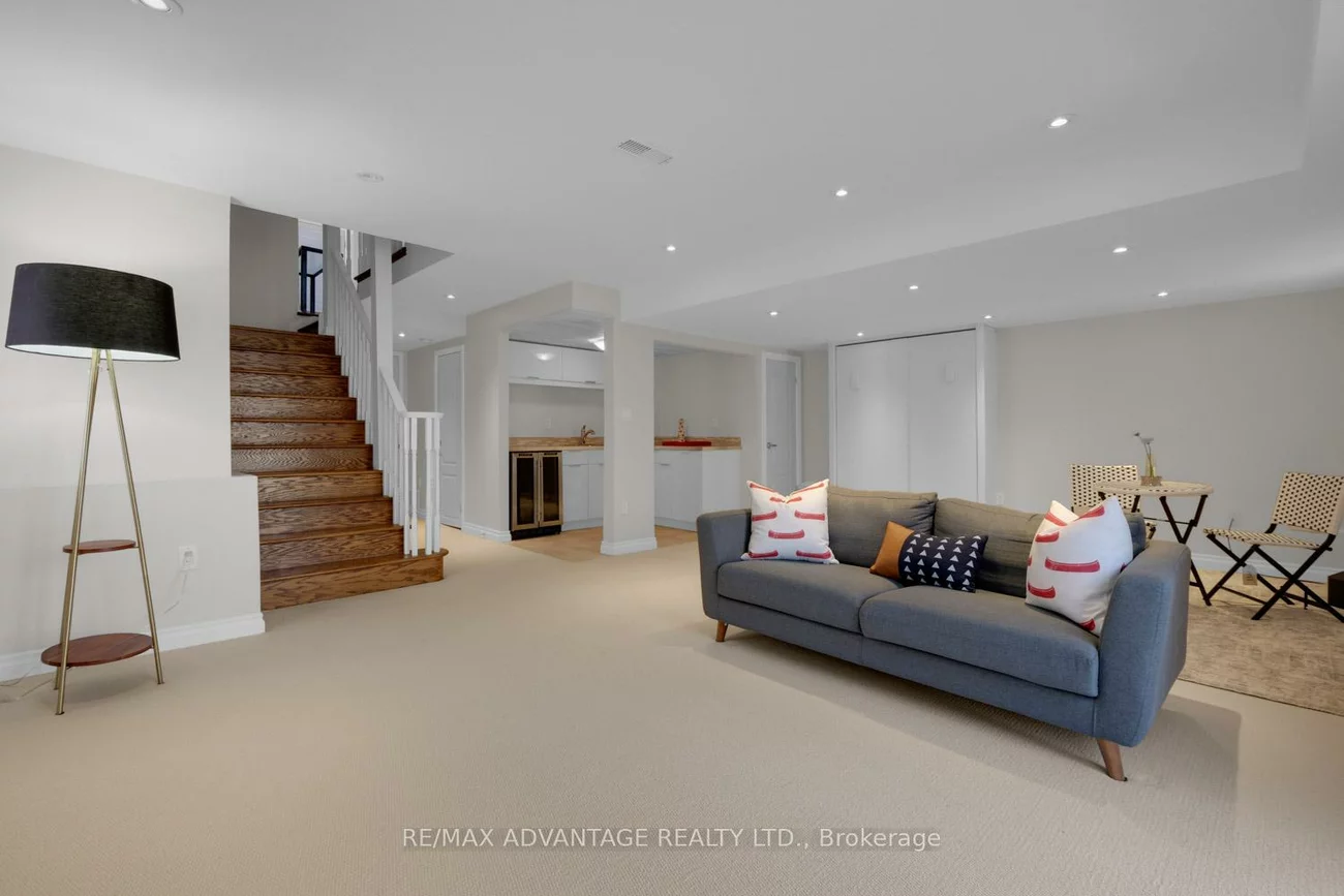 2401, Fifth, Sheridan, Mississauga