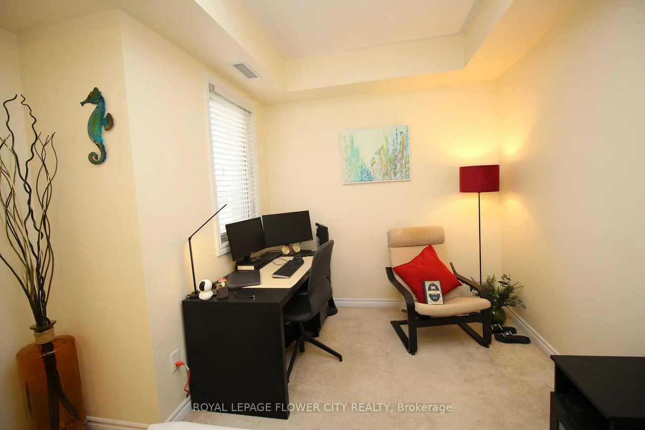 570, Lolita, Mississauga Valleys, Mississauga