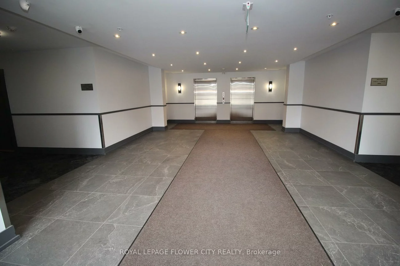 570, Lolita, Mississauga Valleys, Mississauga