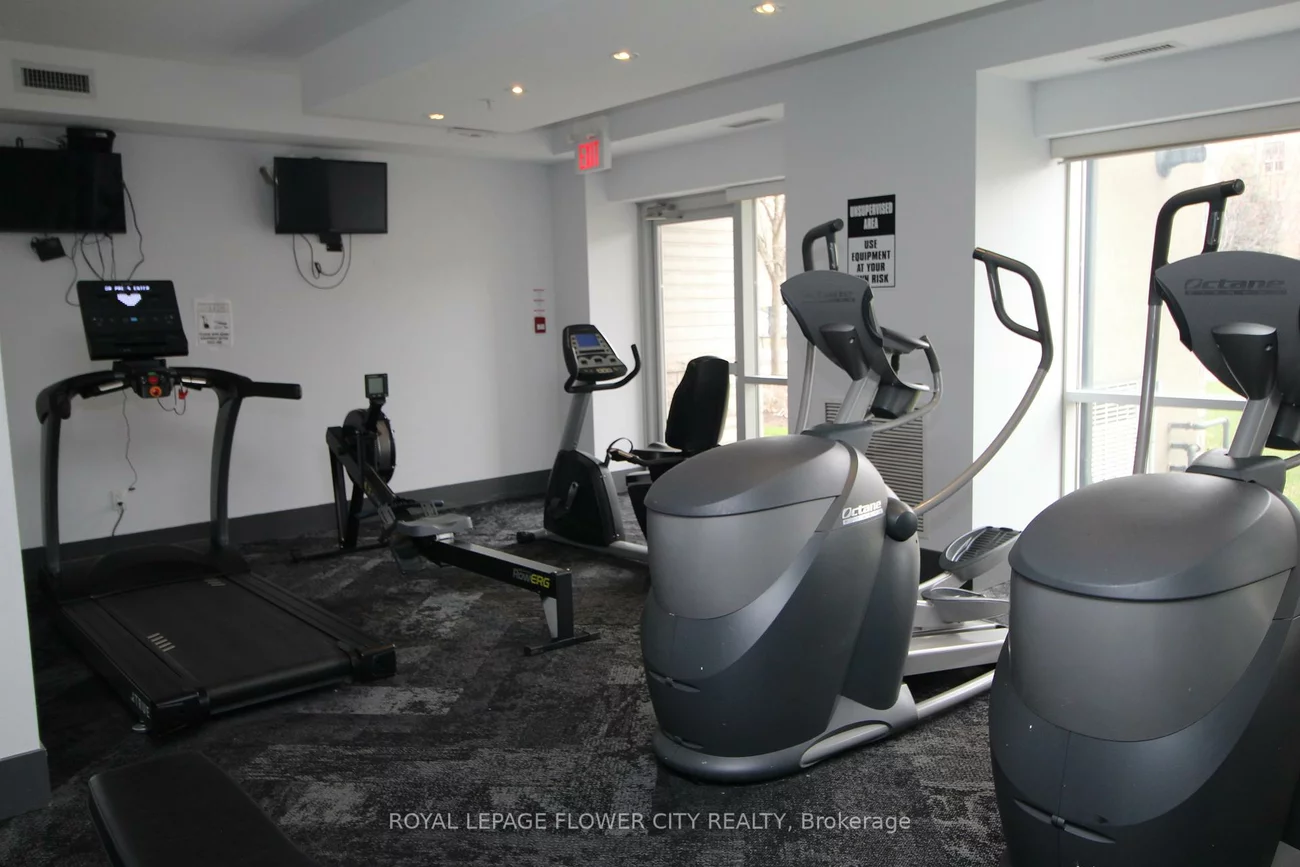 570, Lolita, Mississauga Valleys, Mississauga